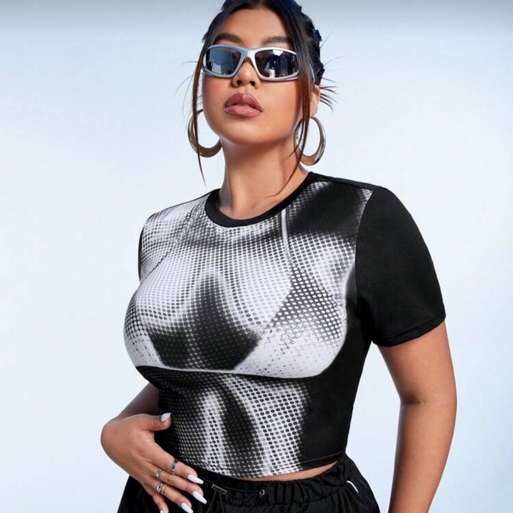 SHEINICON Y2K graphic Black and white sexy tee 3X NEW WITH TAGS